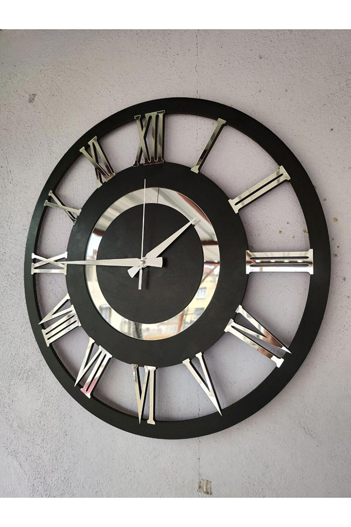 Siyah Renk Gümüş Sayılı Hediyelik Ahşap Dekoratif Farklı Desenli Ev Hediyelik Duvar Saati 50cm