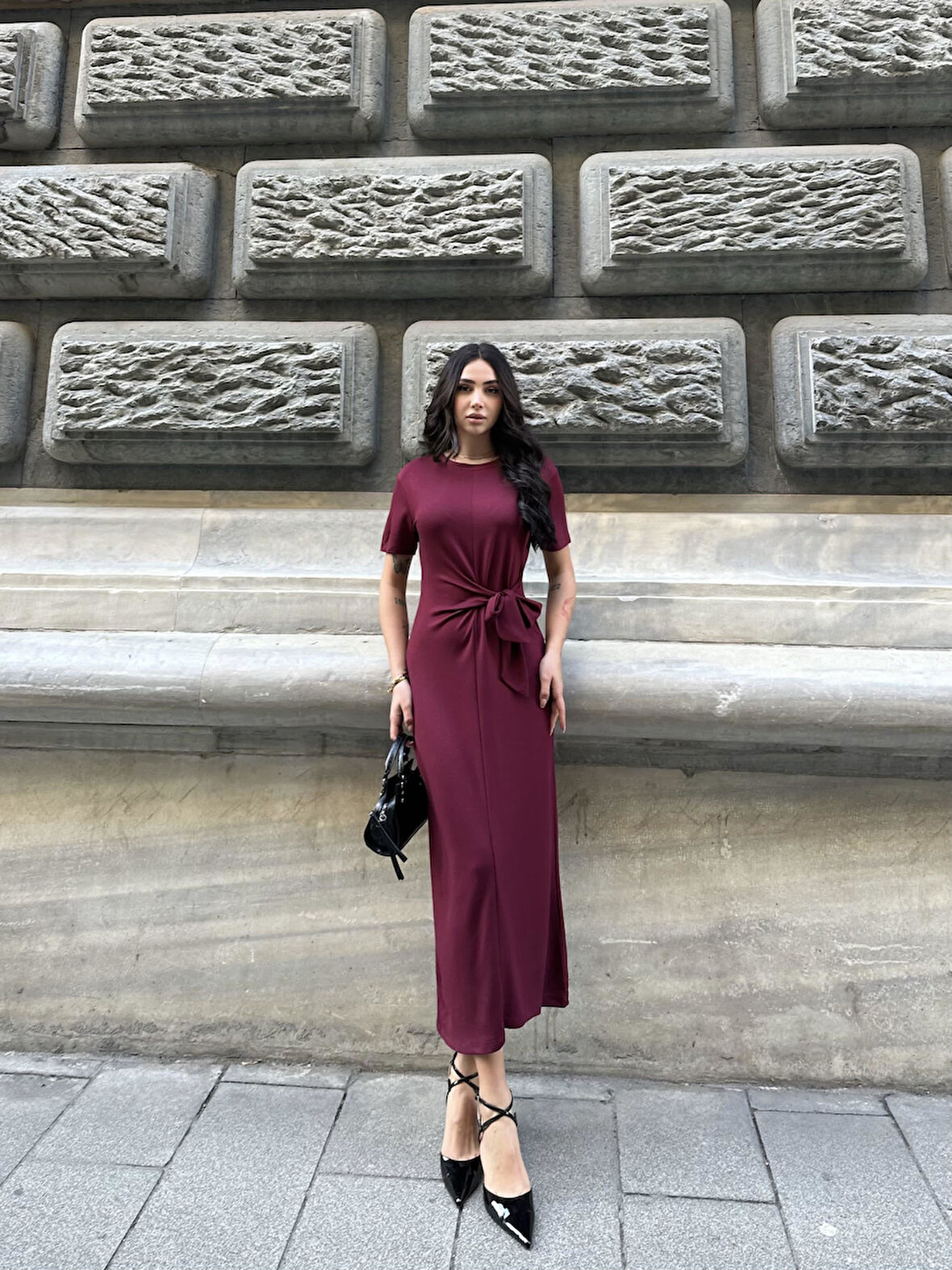 Kadın Bordo Kısa Kollu Oys Premium Pamuklu Kumaş Yandan Kuşak Bağlamalı Uzun Maxi Bilek Boy Elbise