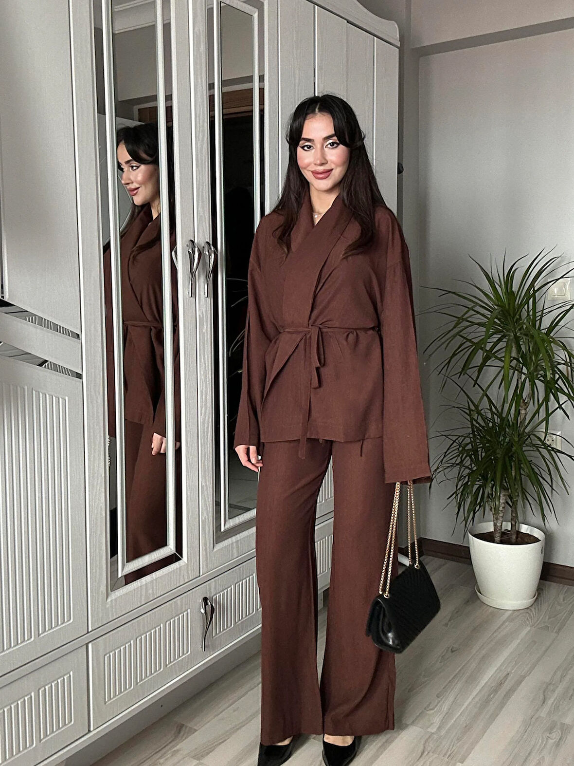 Kadın Acı Kahve Bel Kuşaklı Kimono ve Pantolon İkili Takım Krinkıl Kumaş Tiril Alt Üst Takım