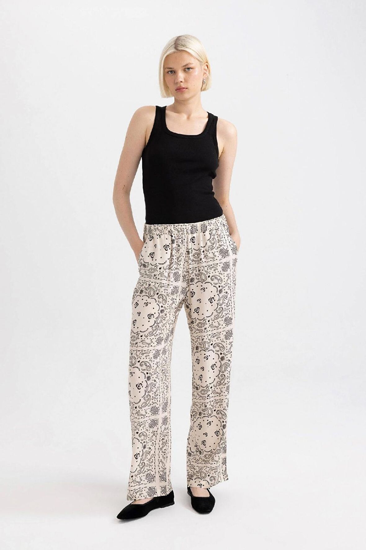 DeFacto Regular Fit Şal Desenli Viskon Plaj Pantolonu-Fall in Love C3159AX24SMER103