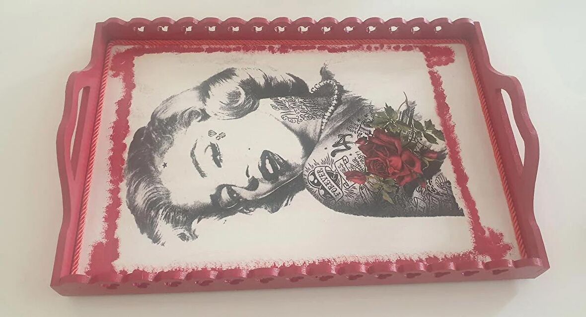 Marilyn Monroe Stencil Baskılı Ahşap Tepsi