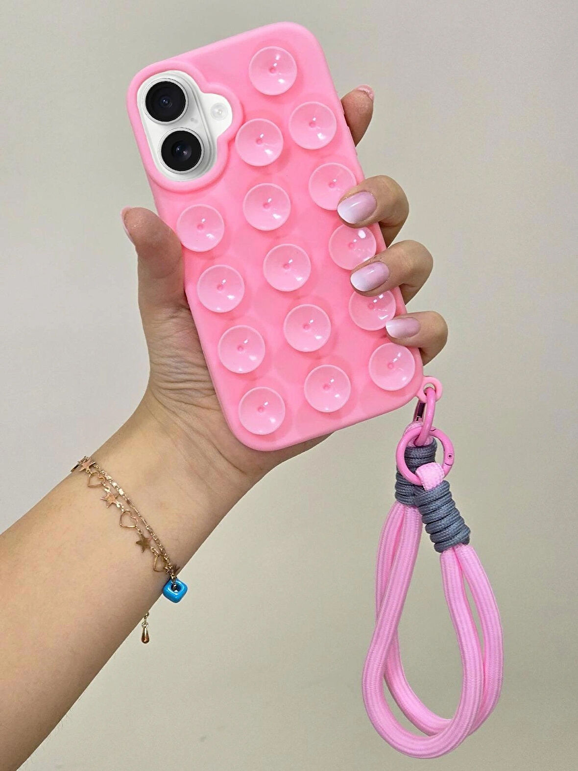 İphone 16 Plus Uyumlu Vantuzlu (VAKUMLU) Yumuşak Slikon Kılıf