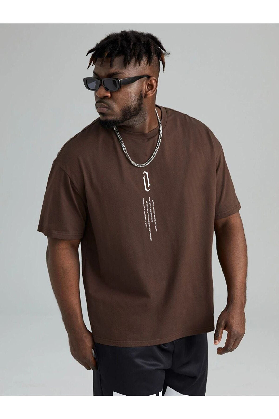 Erkek Göğüs Dikey Baskılı Oversize T-shirt