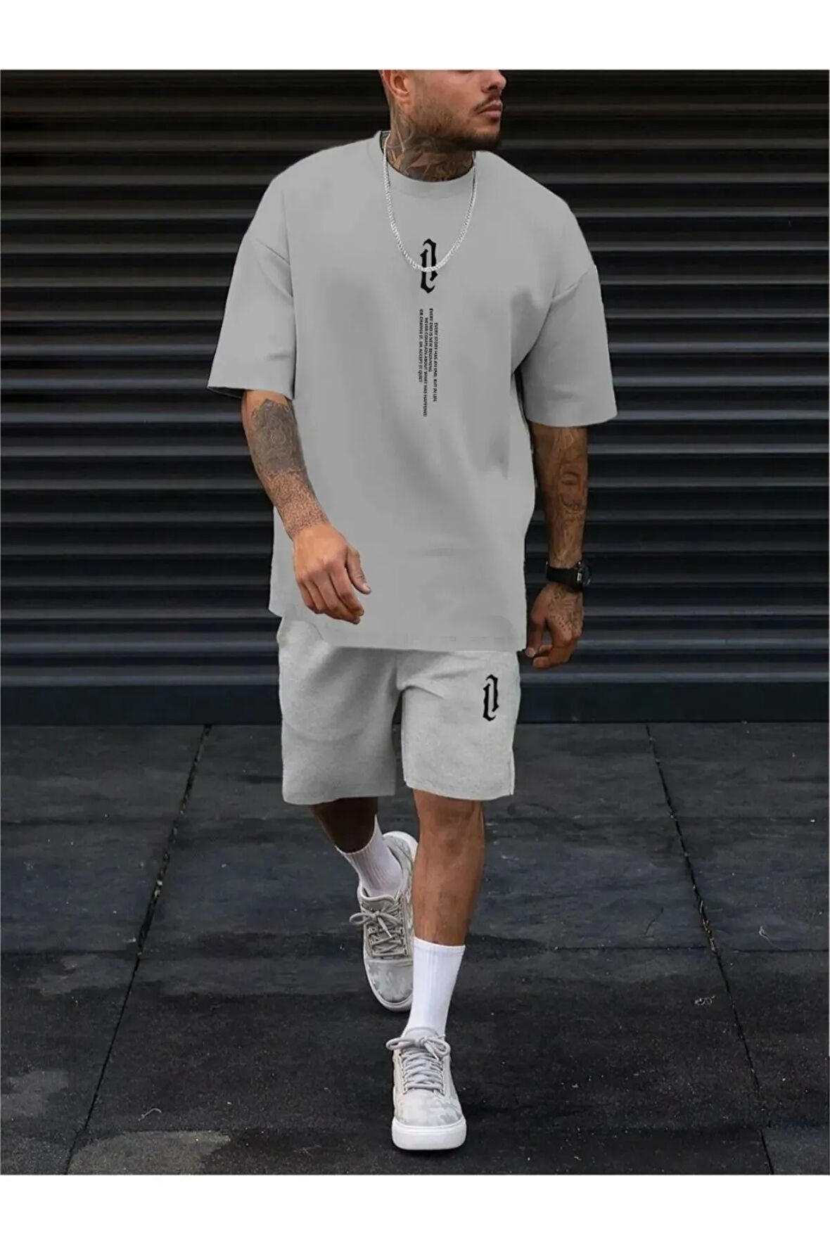Erkek Gri Dikey Baskılı Oversize T-shirt