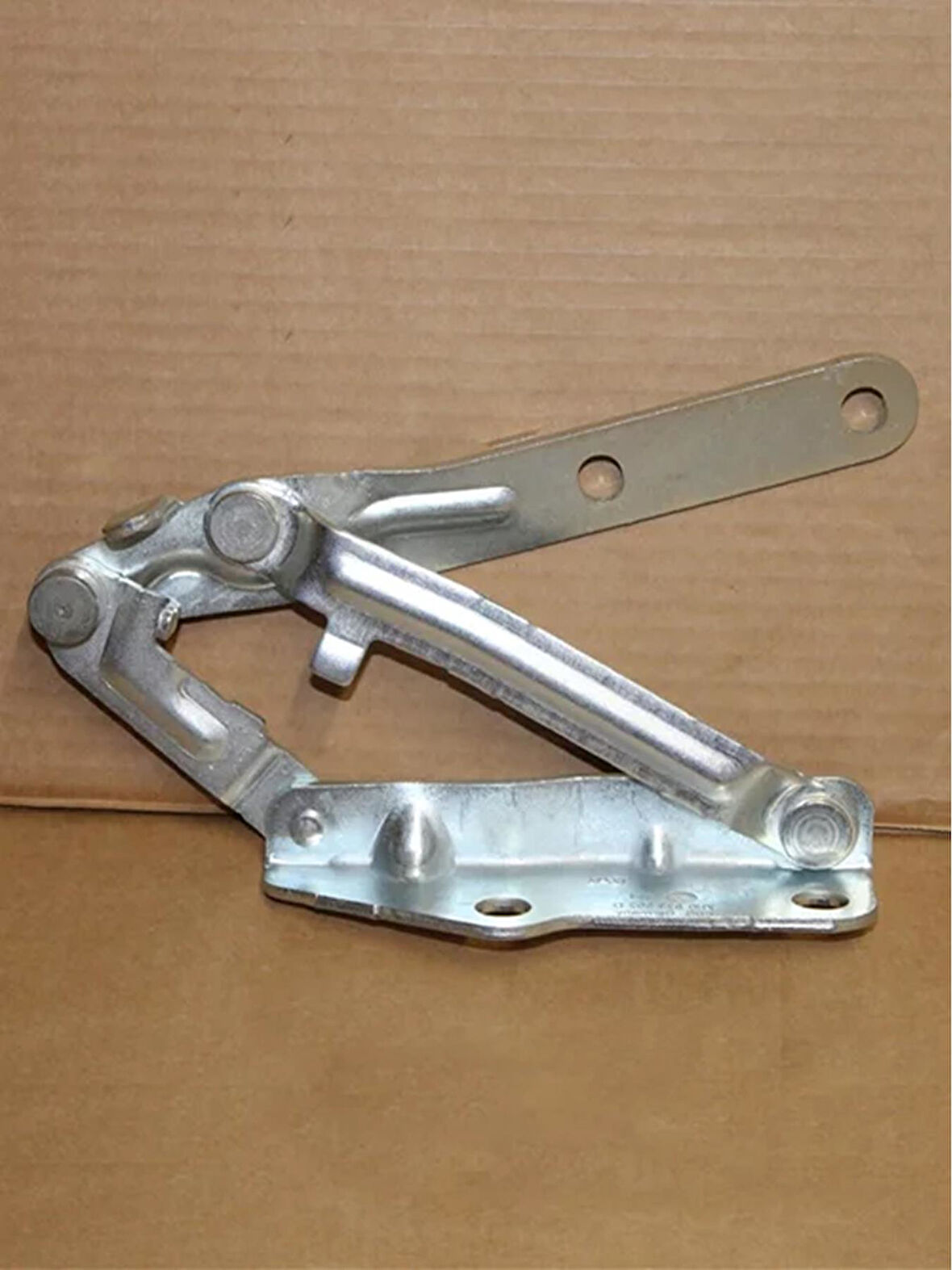 7H0823301D 2003-2005 VW Transporter T5 Sol Kaput Menteşes AtiParts