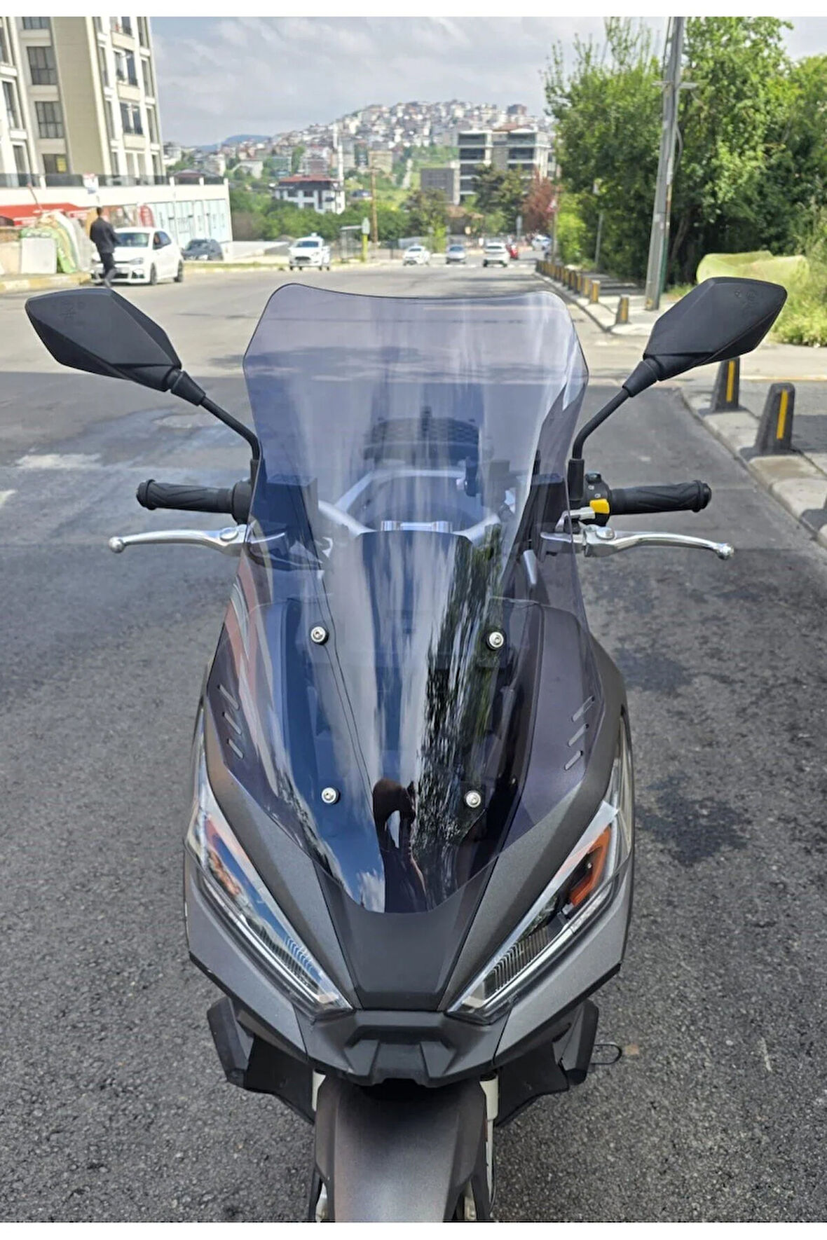 MOTOCAM Apachi Ventro 150 Siperlik Ön Cam 2023-2025 Model 57cm Füme Renkli 4mm