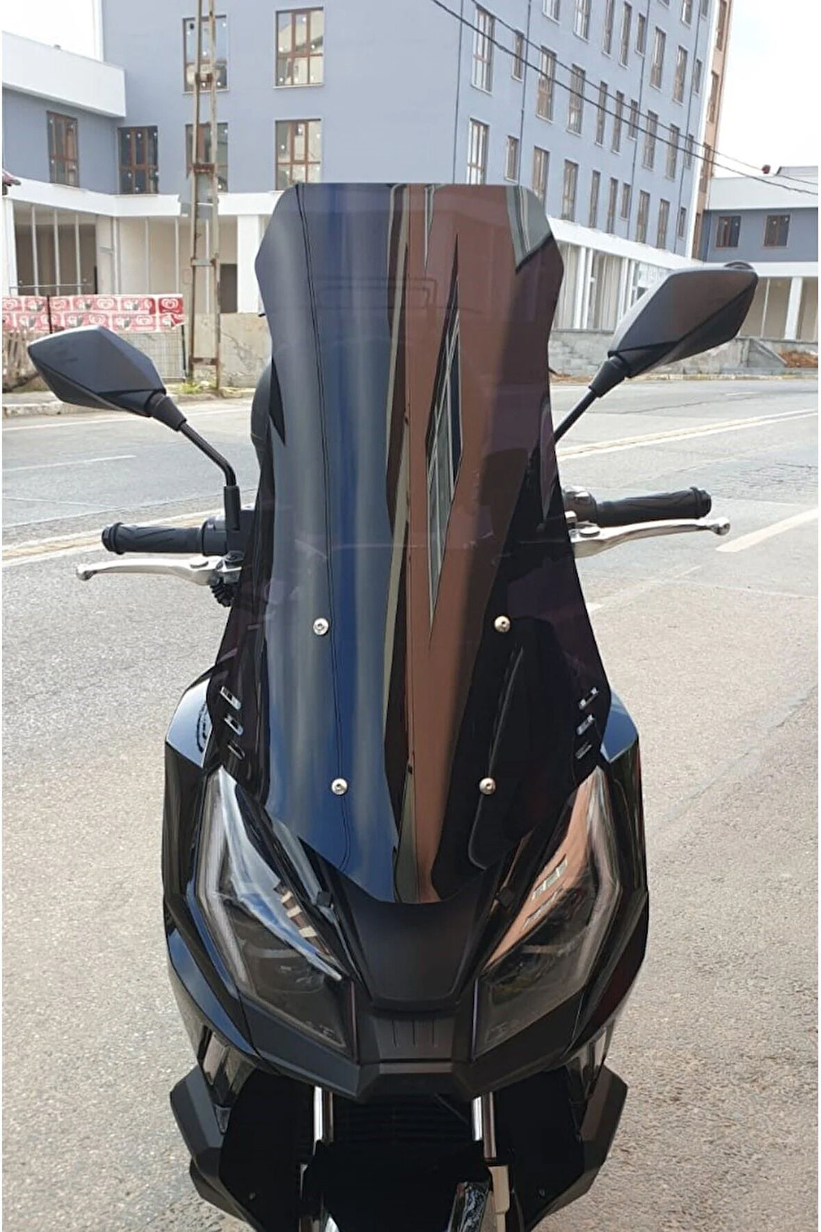 MOTOCAM Apachi Ventro 150 Siperlik Ön Cam 2023-2025 Model 75cm Siyah Renkli 4mm