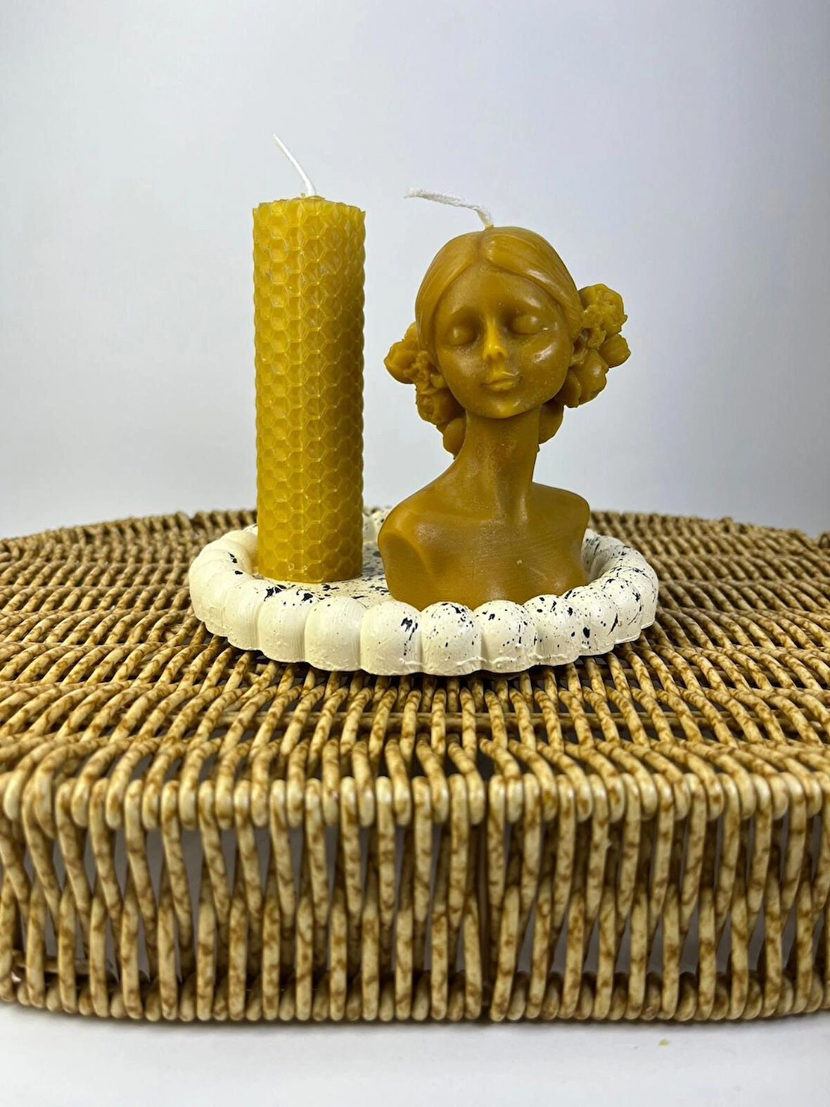 Doğal Balmumu Kadın Figür  & Petek Mum & Dekoratif Tabak Hediye Seti - Apicraft