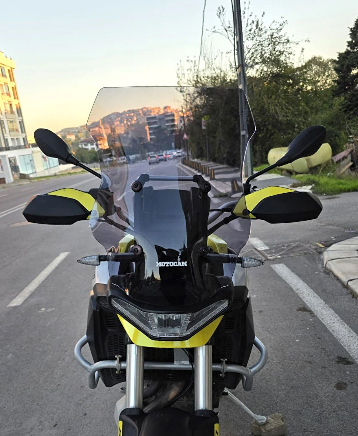 MOTOCAM Aprilia Tuareg 660 Siperlik Ön Cam 2022-2025 Model 58cm Füme Renkli 4mm