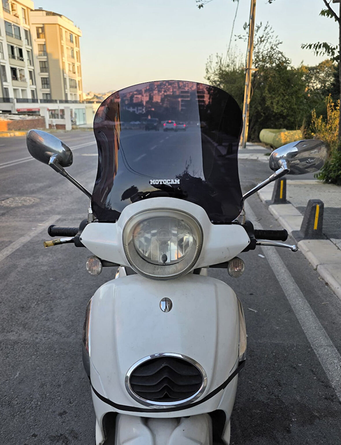 MOTOCAM Aprilia Scarabeo 200 İe Siperlik Ön Cam 35cm 2008-2015 Model Siyah Renkli 4mm