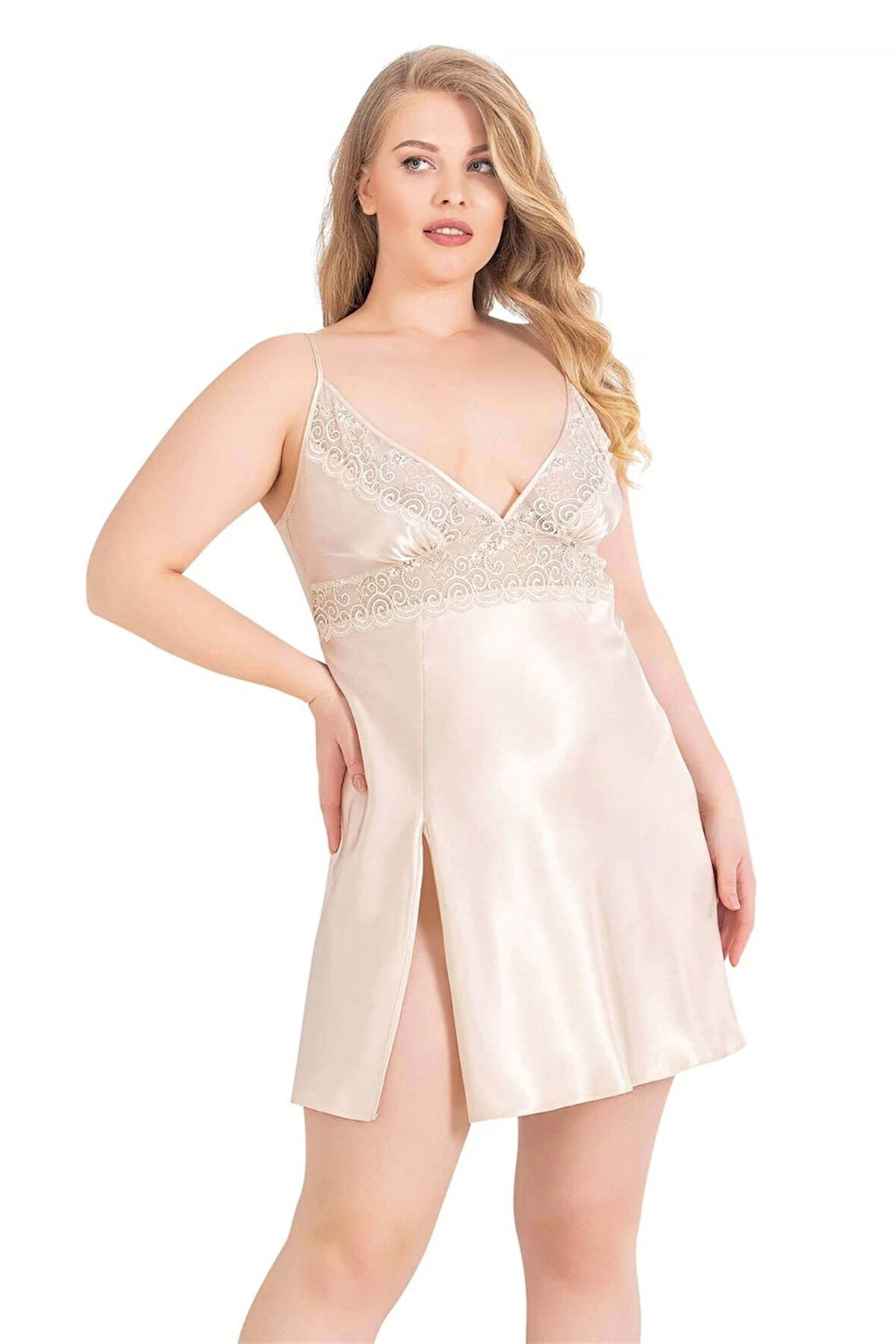 Aria's Closet Büyük Beden Fildişi Kısa Saten Gecelik