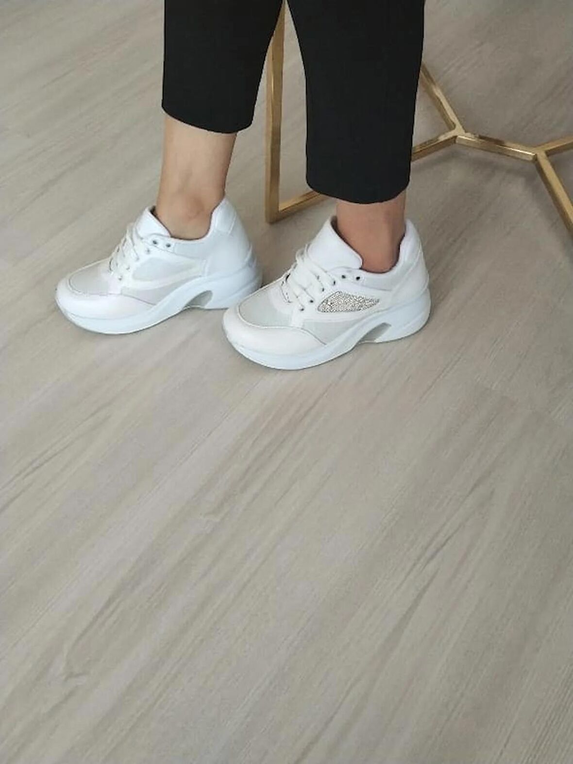 Dolgulu Taşlı Ve Simli Spor Ayakkabı BEYAZ