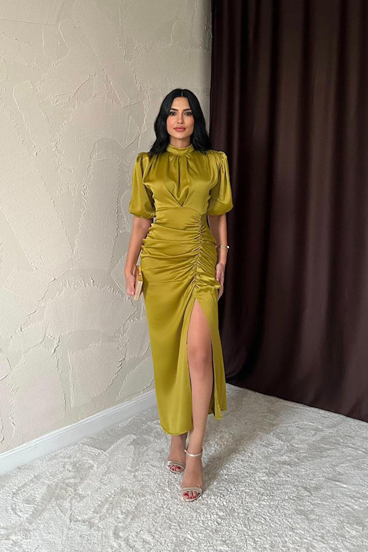 Sarı Büzgülü Saten Elbise