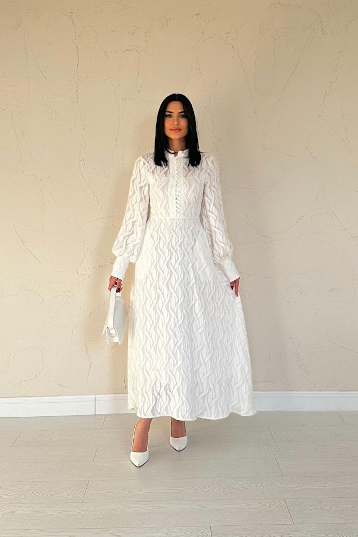 Siyah Kemer Detaylı Uzun Elbise