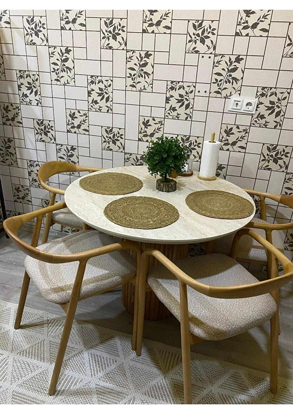 Asil Yuvarlak Masa & 4 Sandalyeli Yemek Masası Takımı