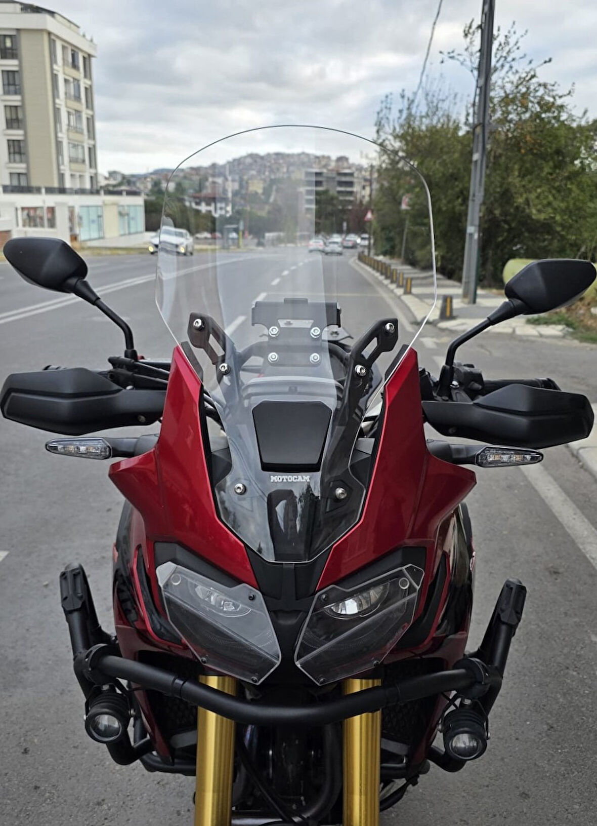 MOTOCAM Honda Afrika Twin CRF 1000 Ön Cam 2016-2020 Model 55cm Şeffaf Renkli 4mm UZUN CAM