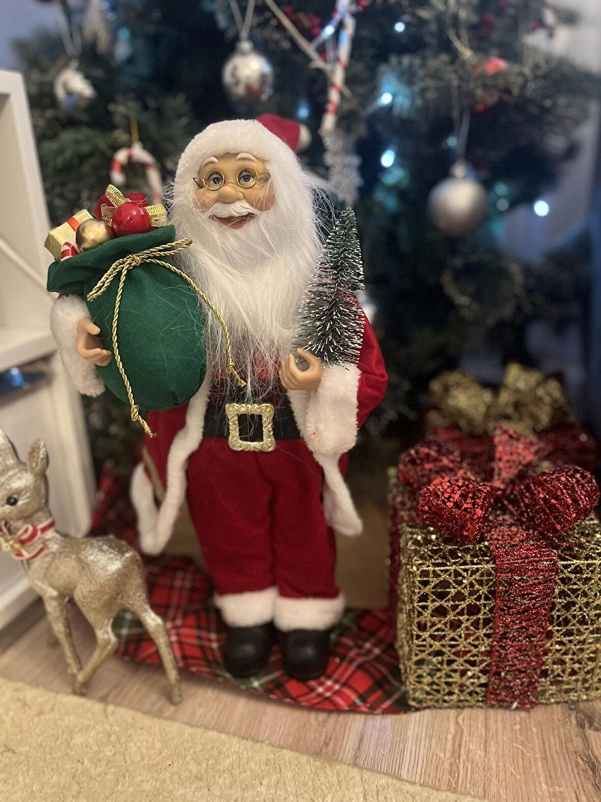 Noel baba yeşil çuvallı 45 cm yılbaşı yeniyıl newyear christmas çam agaçlı