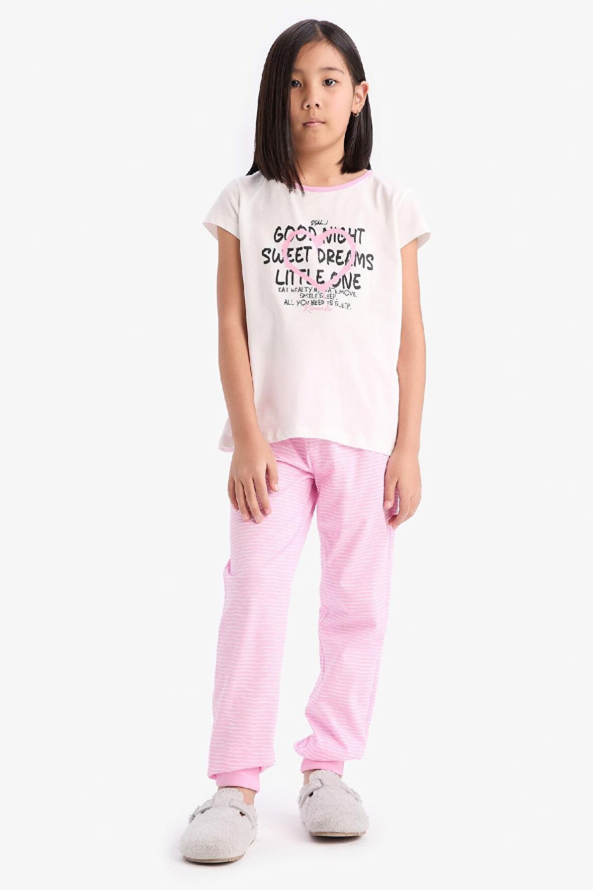 Kız Çocuk Pijama Takımı Baskılı Kısa Kollu Üst Beli Lastikli Uzun Alt