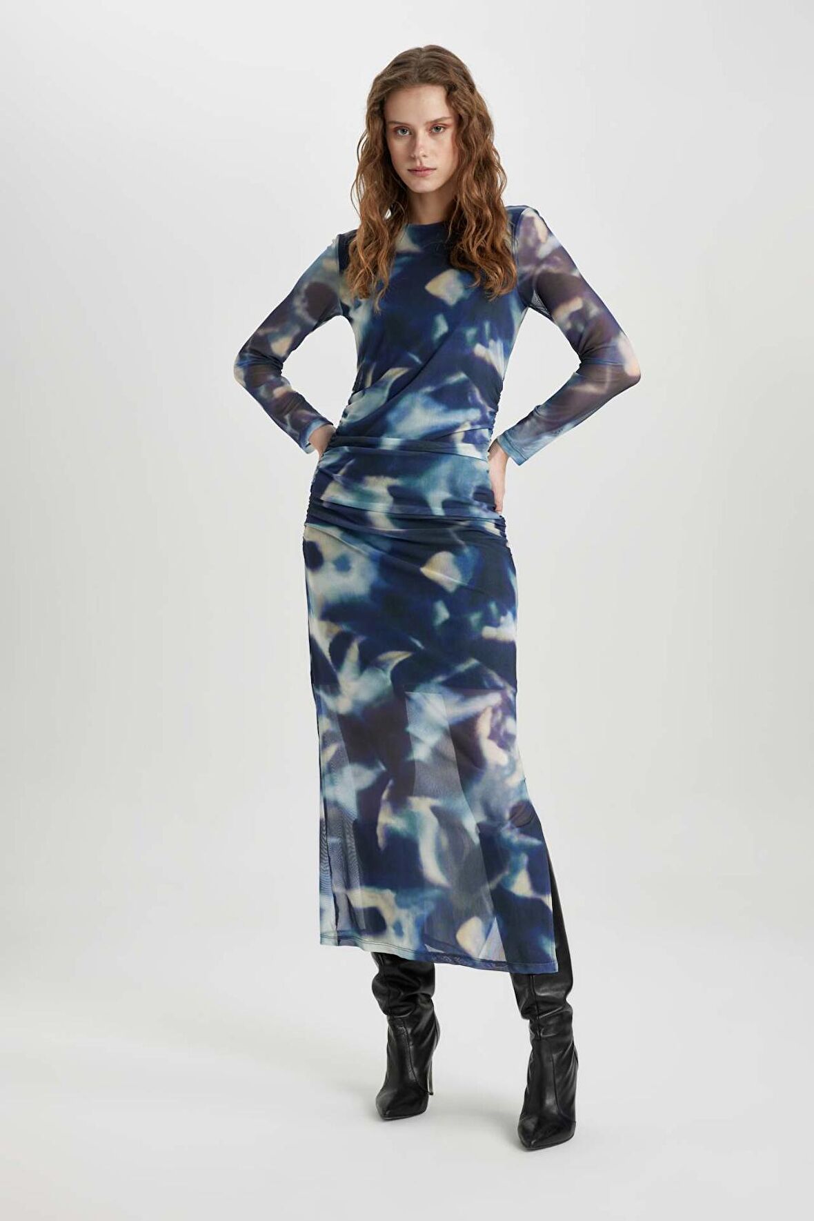 DeFacto Bodycon Yuvarlak Yaka Batik Tül Midi Uzun Kollu Elbise C5082AX24SPBE181