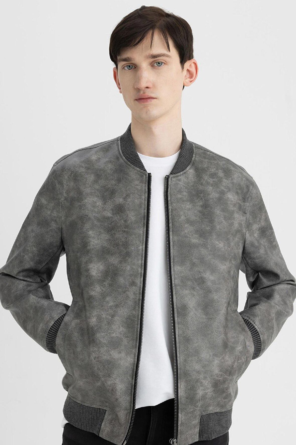 DeFacto Slim Fit Suni Deri Mont Ceket Dar Kesim Kolej Yaka Fermuarlı Cepli Astarlı Mevsimlik Hafif C6971AX24AUAR167