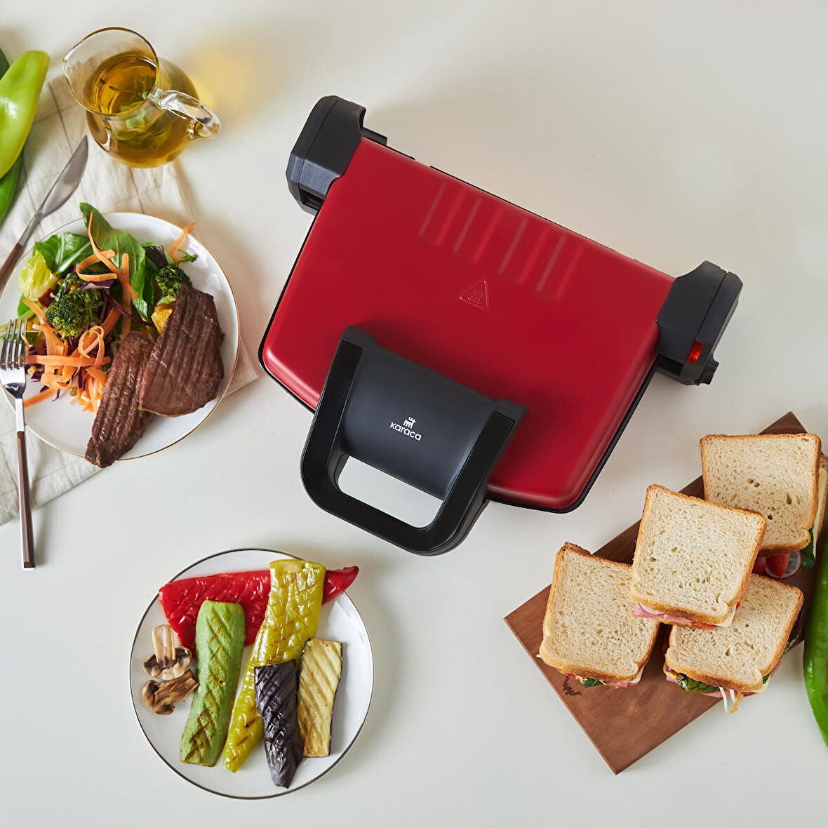 Karaca Future Essential Tost Makinesi Matte Red 1800 W 4 Dilim Kapasiteli