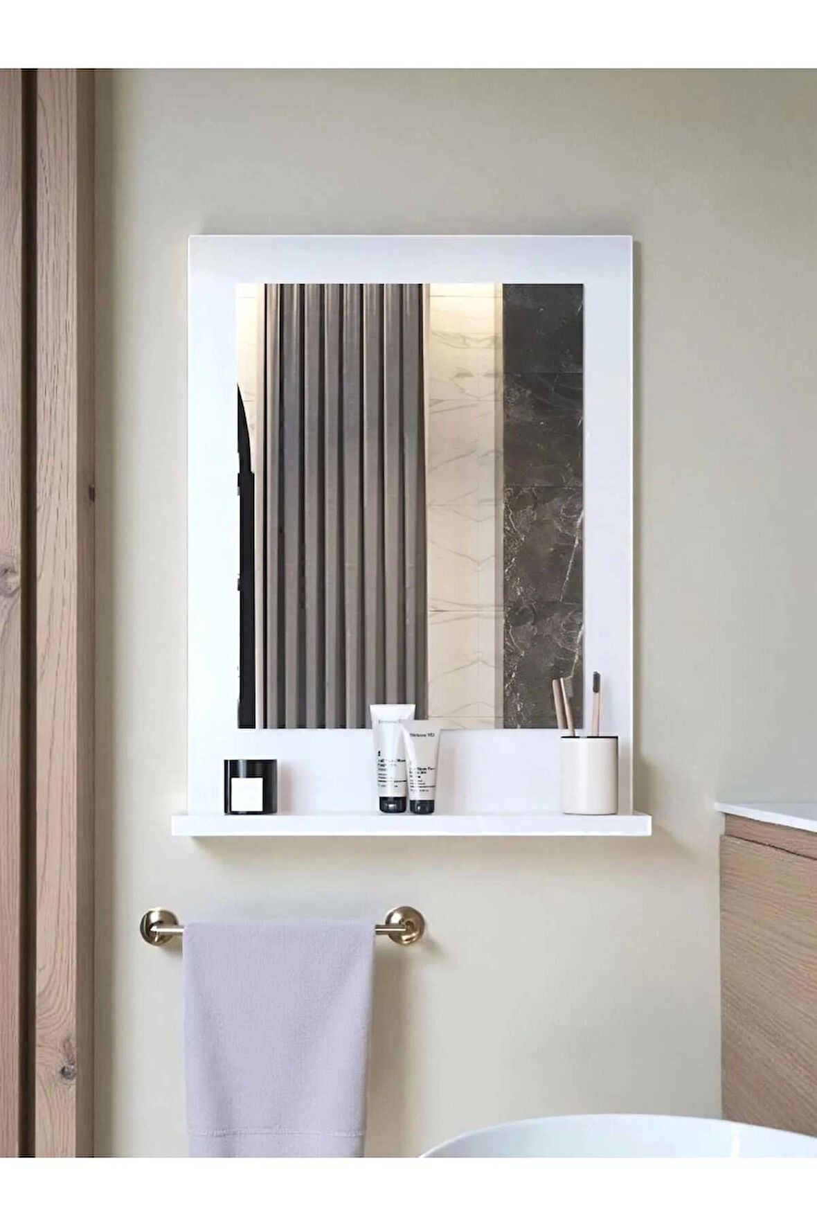 Beyaz Raflı Banyo Aynası 60x45