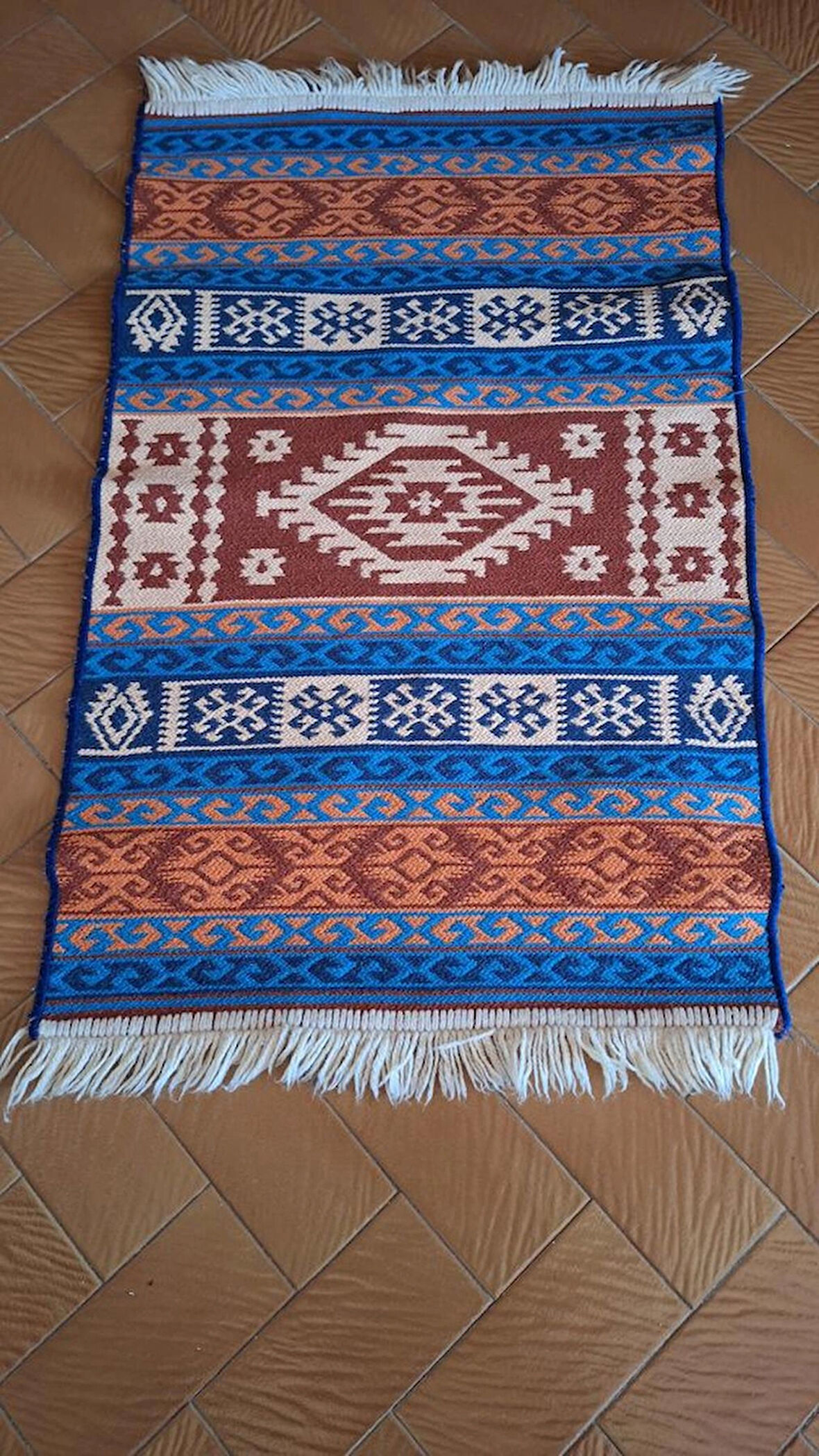 Etnik Desenli Yolluk Kilim 