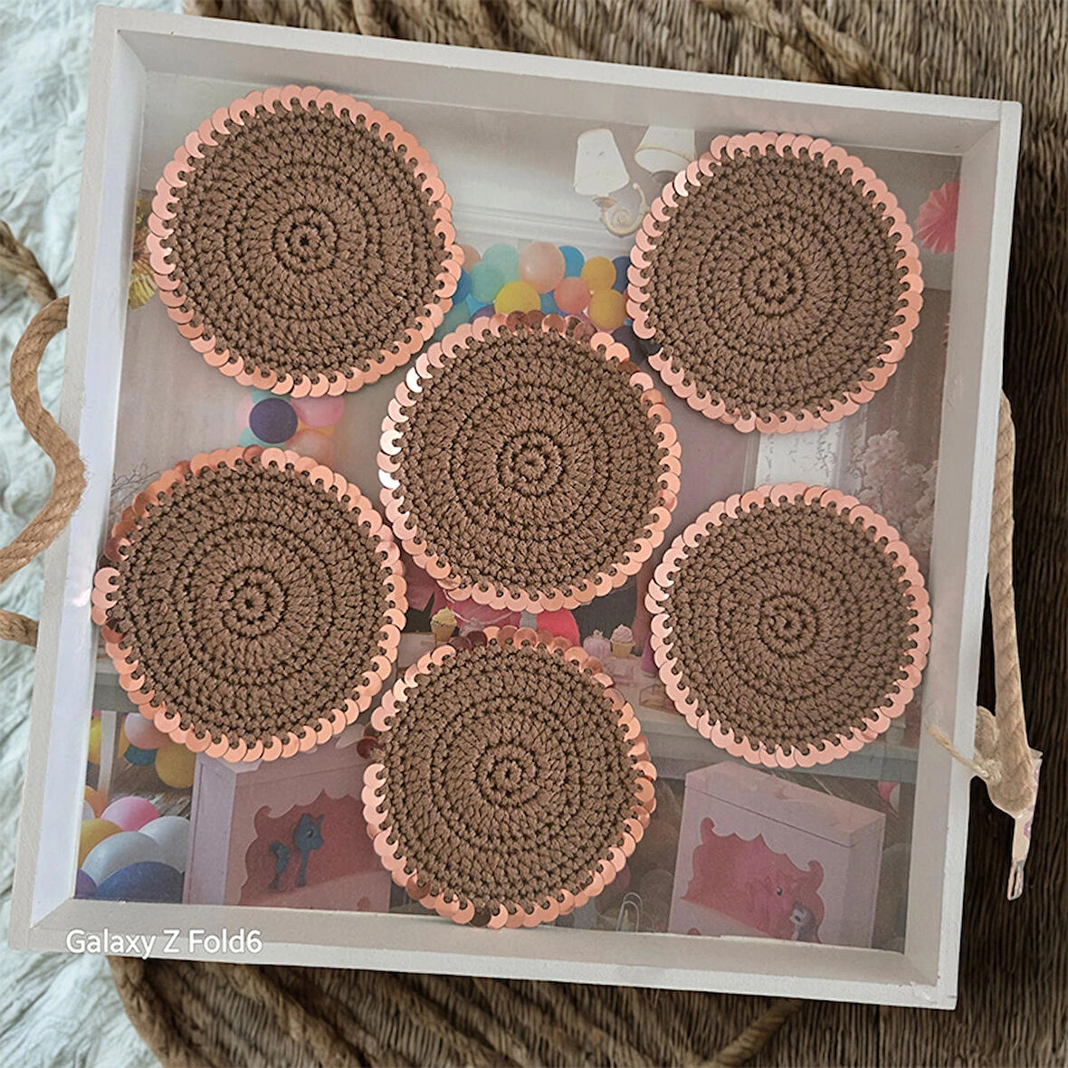 Kahverengi Pullu Bardak Altlığı