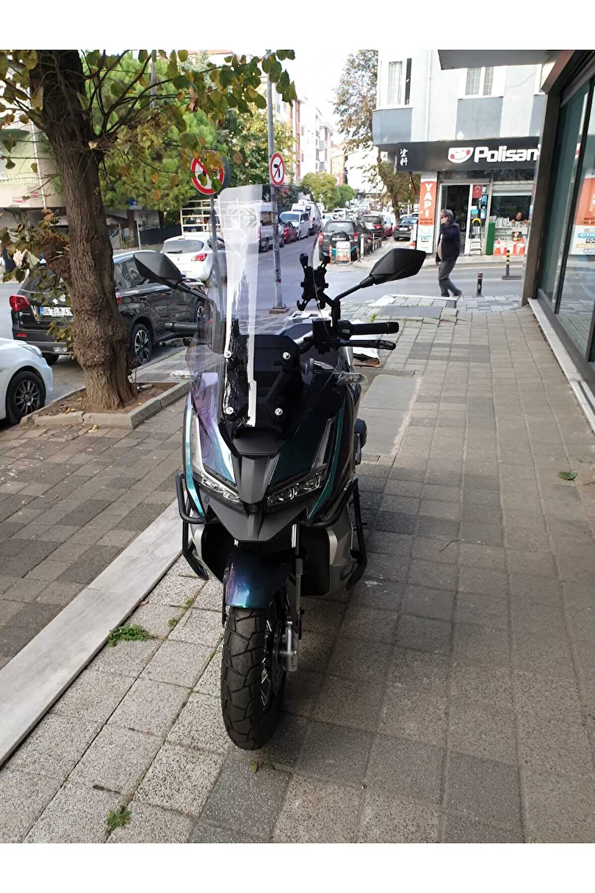 Barossa ADV 125 Siperlik Ön Cam 2024 Model 57cm Açıkfüme Renkli 4mm KISA SPOR CAM