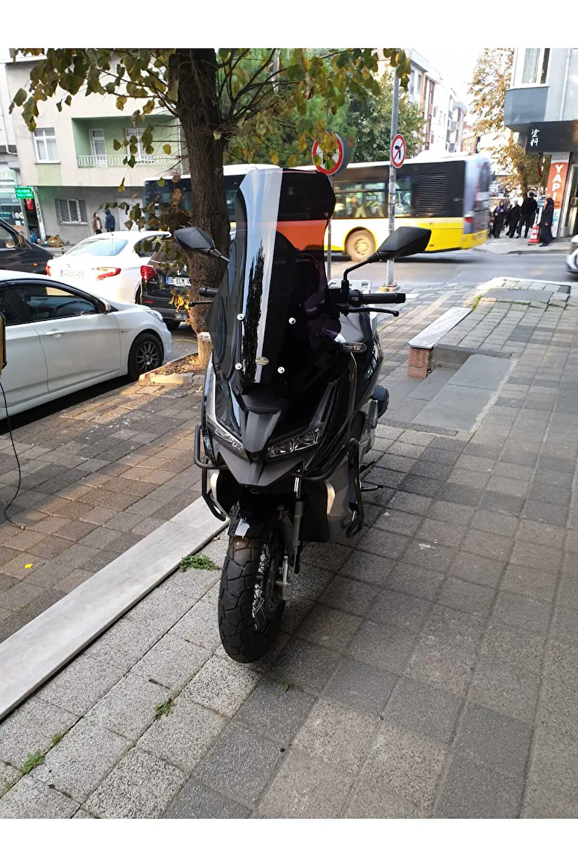 Barossa ADV 125 Siperlik Ön Cam 2024 Model 57cm Siyah Renkli 4mm KISA SPOR CAM