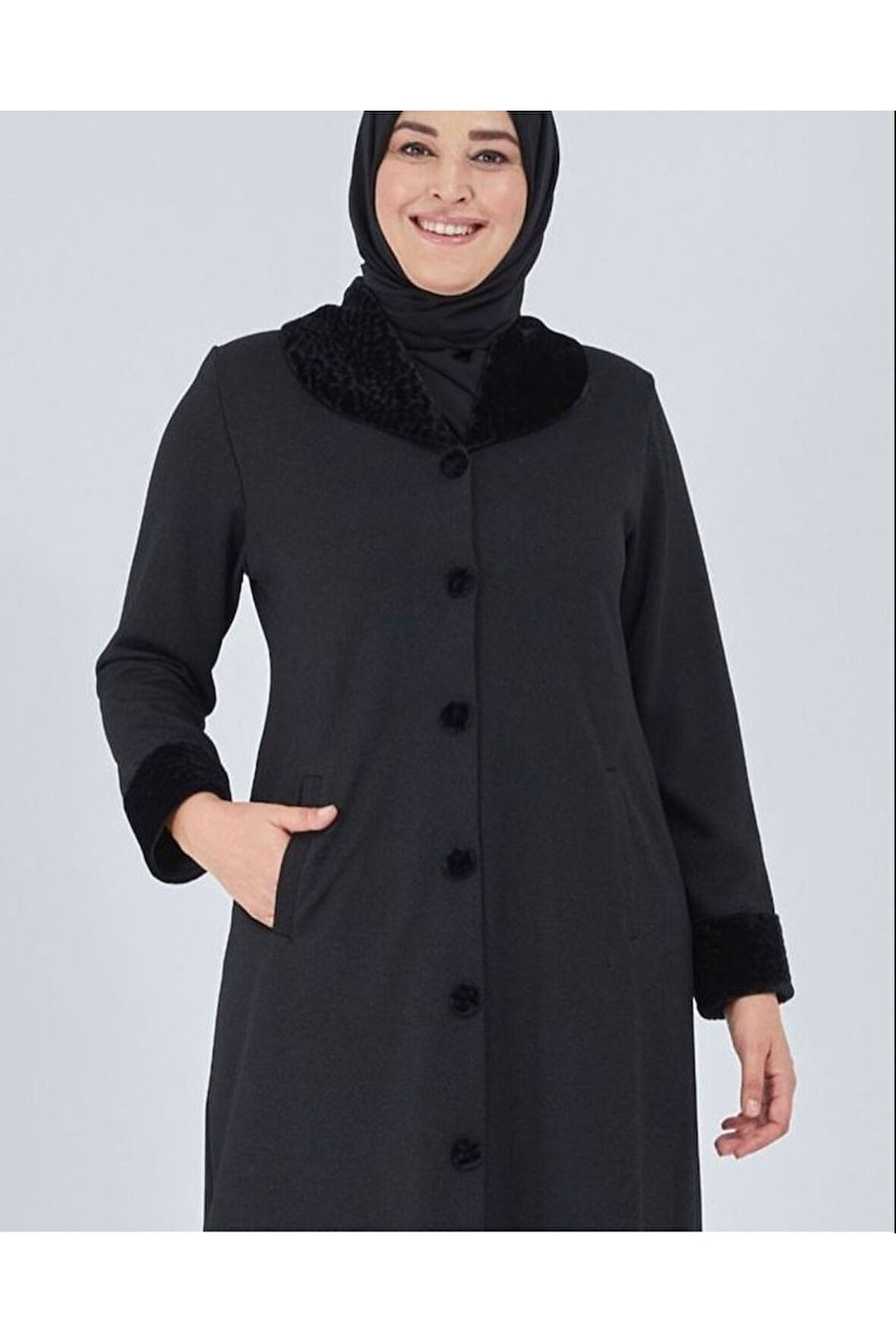 Incila Yakası Ve Kolağzı Kürklü Ferace