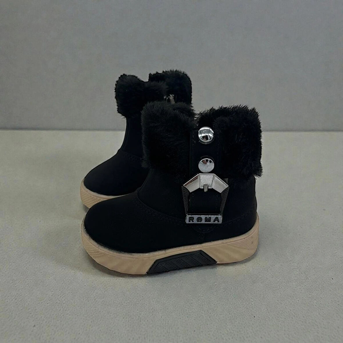 UNISEX ÇOCUK KAYMAZ TABAN TÜY DETAYLI BOT 