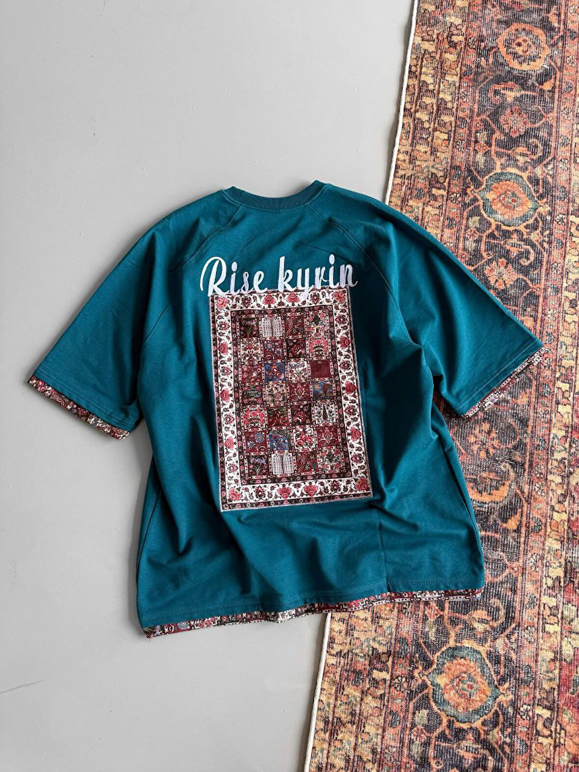 2 İPLİK LİKRALI OVERSIZE TİŞÖRT - KİLİM DESENLİ OVERSIZE T-SHIRT YENİ SEZON