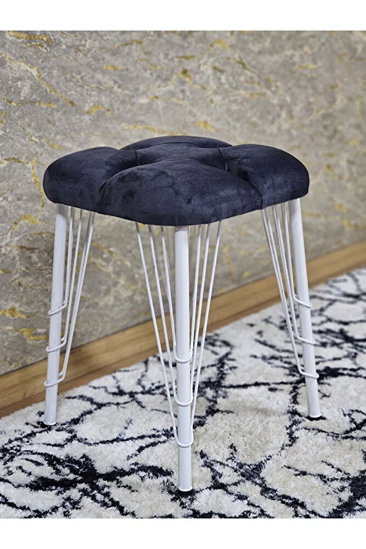 Kare Beyaz Boyalı Telli Ayaklı Tabure - Oturak - Bar Taburesi - Ayaklı Tabure Füme Renk 33 x 48 Boyut/Ebat