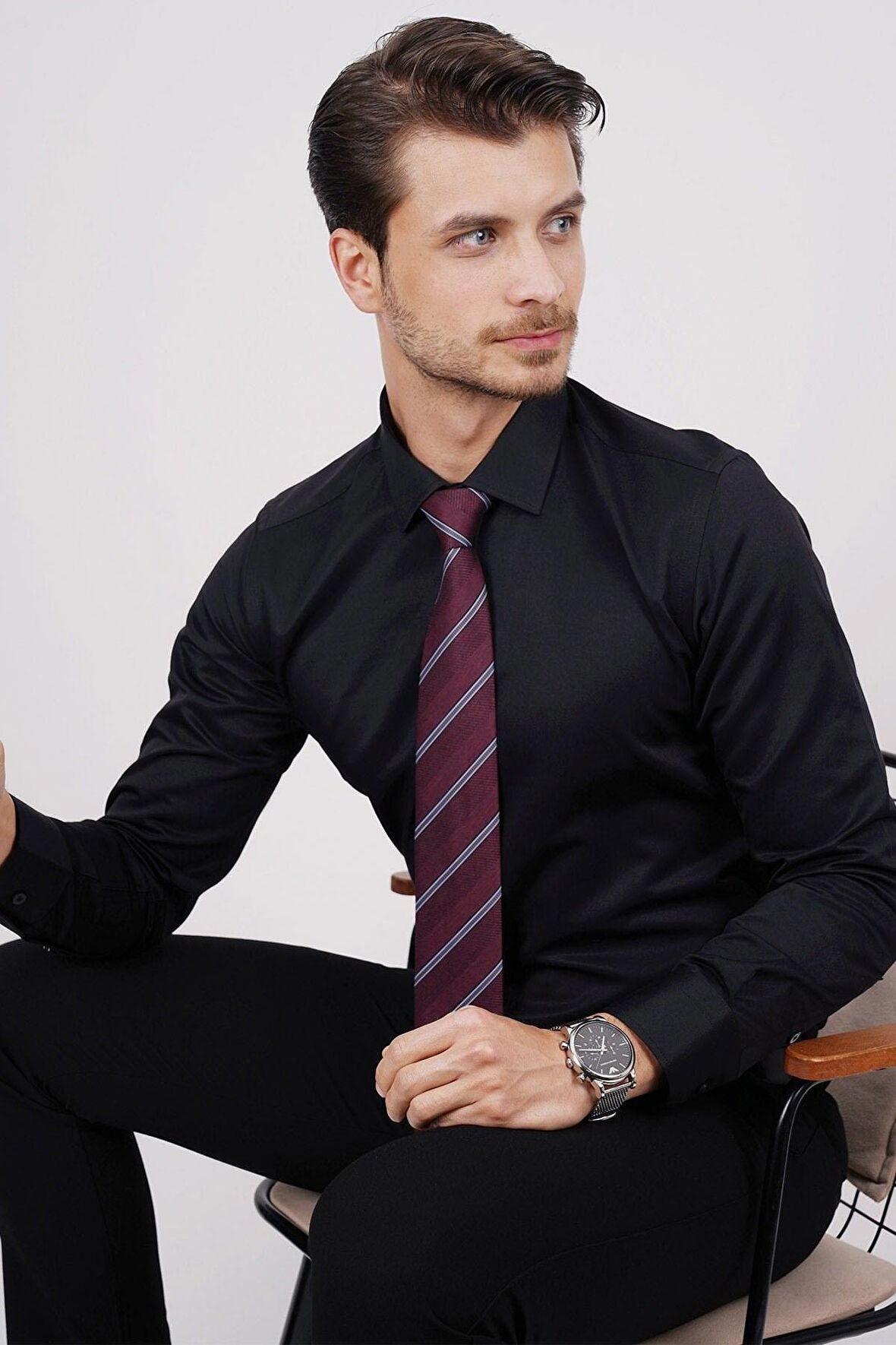 Gömlek Kravat Seti (Bordo Çizgili Kravat & Siyah Saten Slimfit Gömlek)