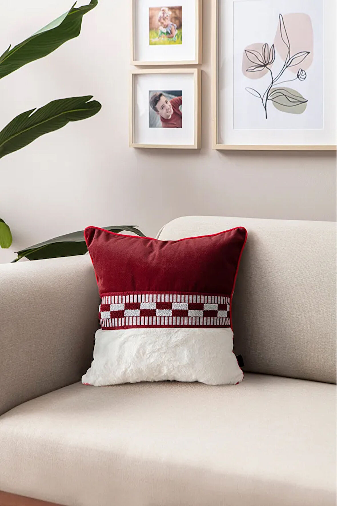 Premium Biyeli Tavşan Tüyü & Punch İşlemeli Tekli Dekoratif Özel Tasarım Kırlent Kılıfı 43x43cm