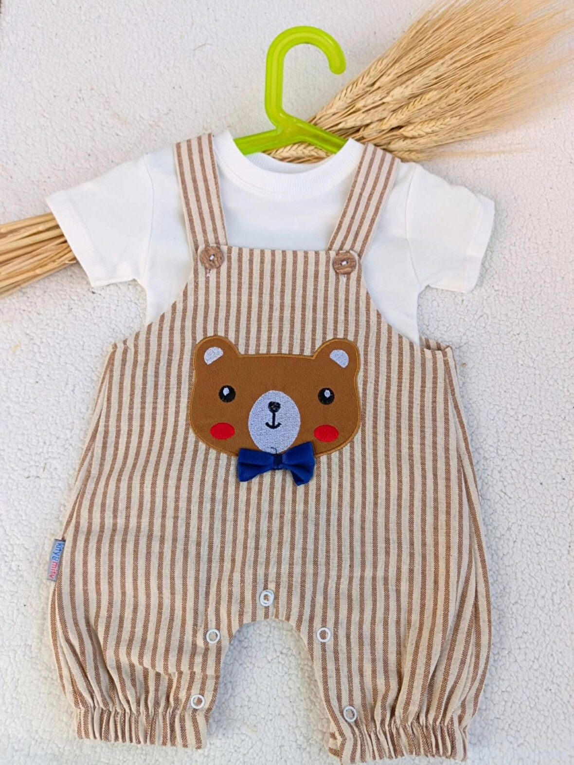 Erkek Bebek Çocuk Bej Ayıcıklı Keten Salopet Tişört Iki Parça Takım