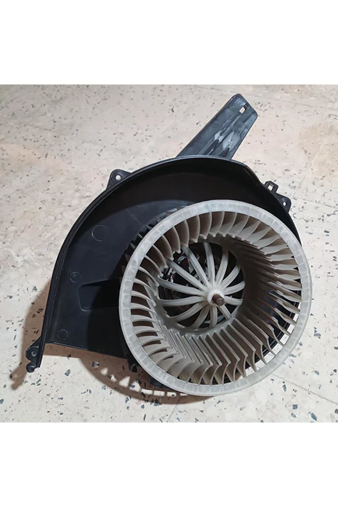 6R1819015A 11-15 VW Polo Kalorifer Motoru