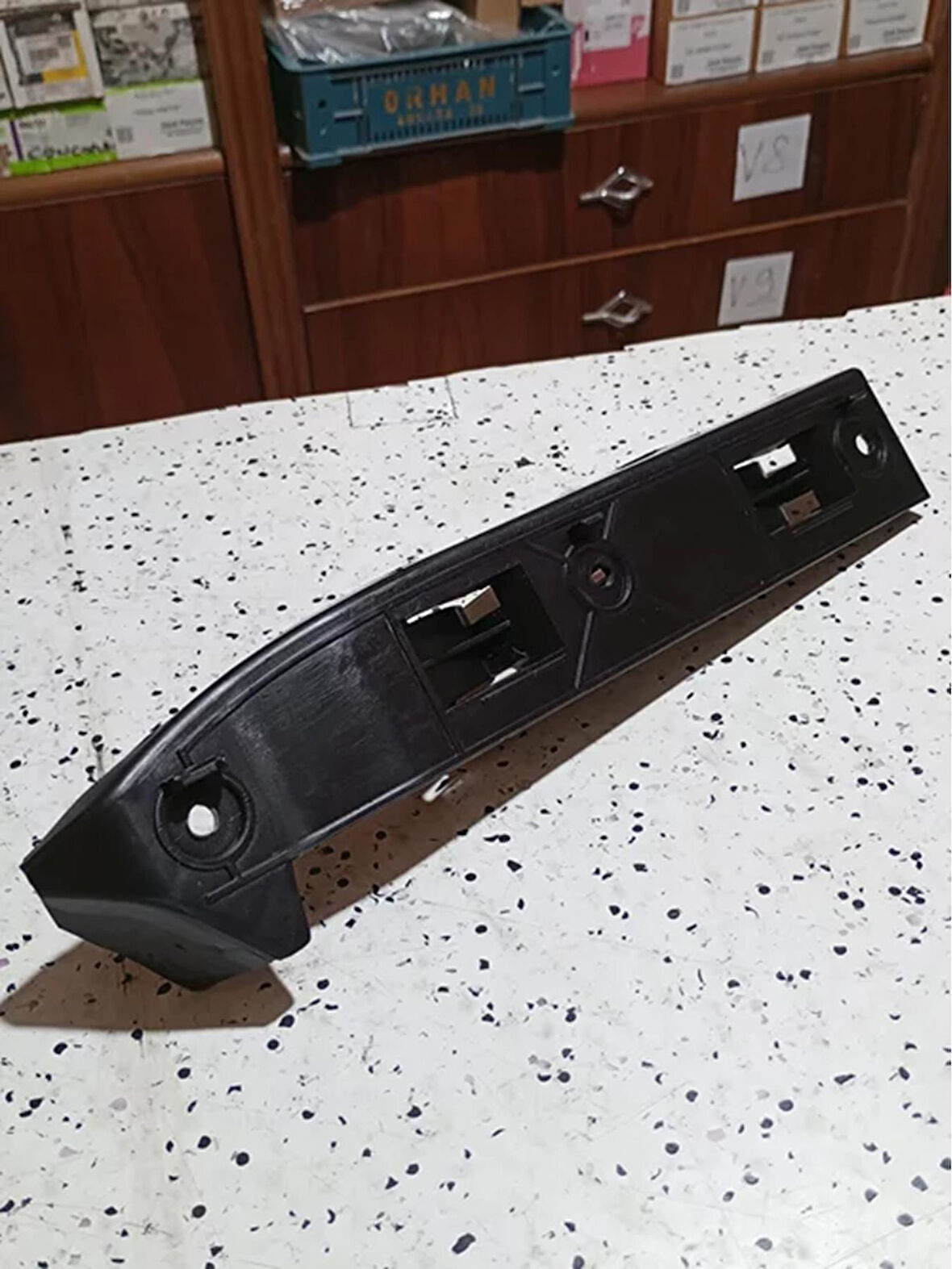 1J0807184A 1998-2001 VW Golf Ön Tampon Sağ Braketi AtiParts