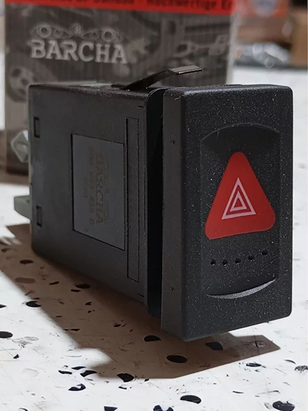 3B0953235D 01C 1997-2000 VW Passat Dörtlü Flaşör Düğmesi AtiParts