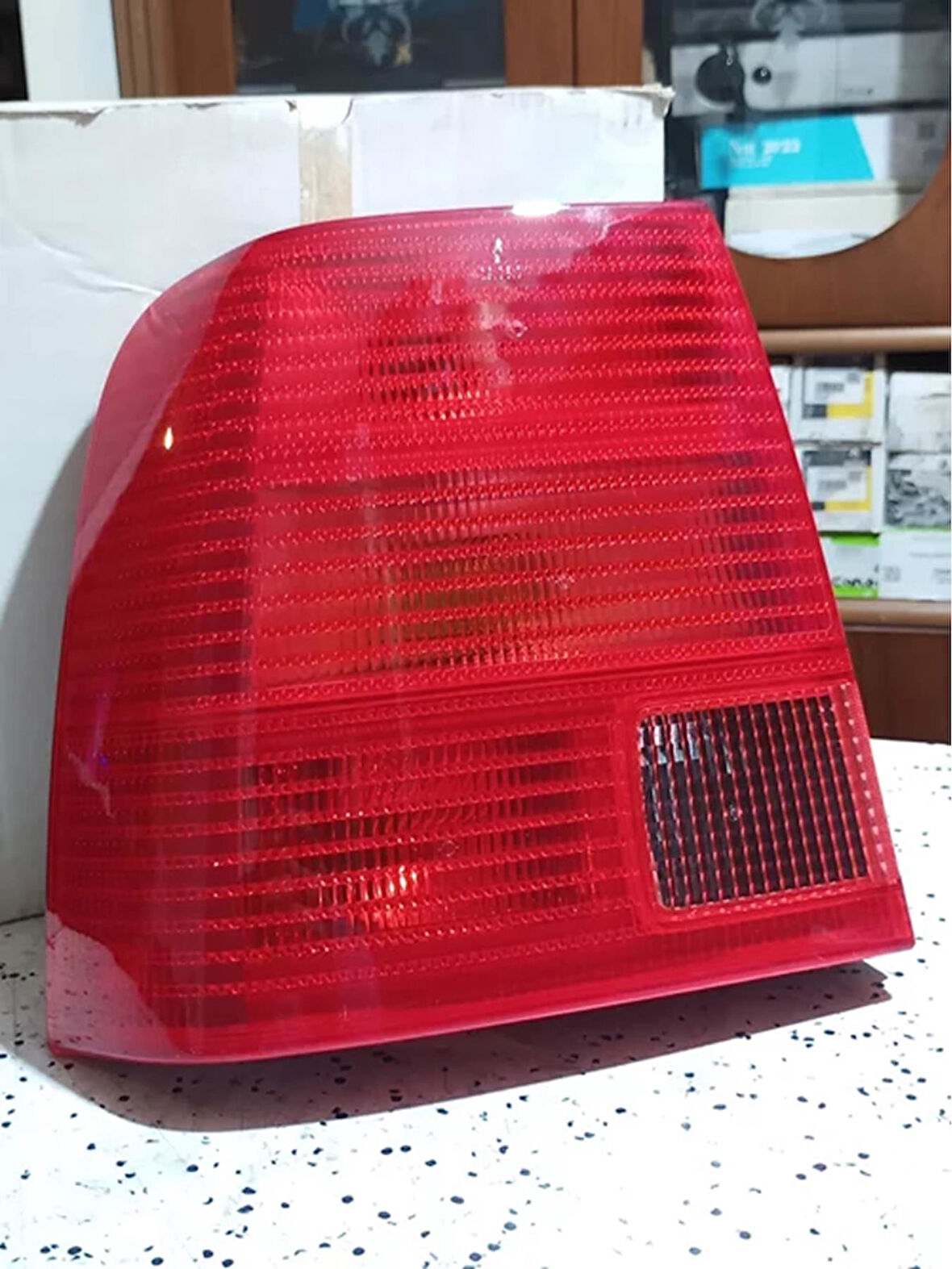 3B5945111E 1997-2000 VW Passat Sol Stop Lambası AtiParts