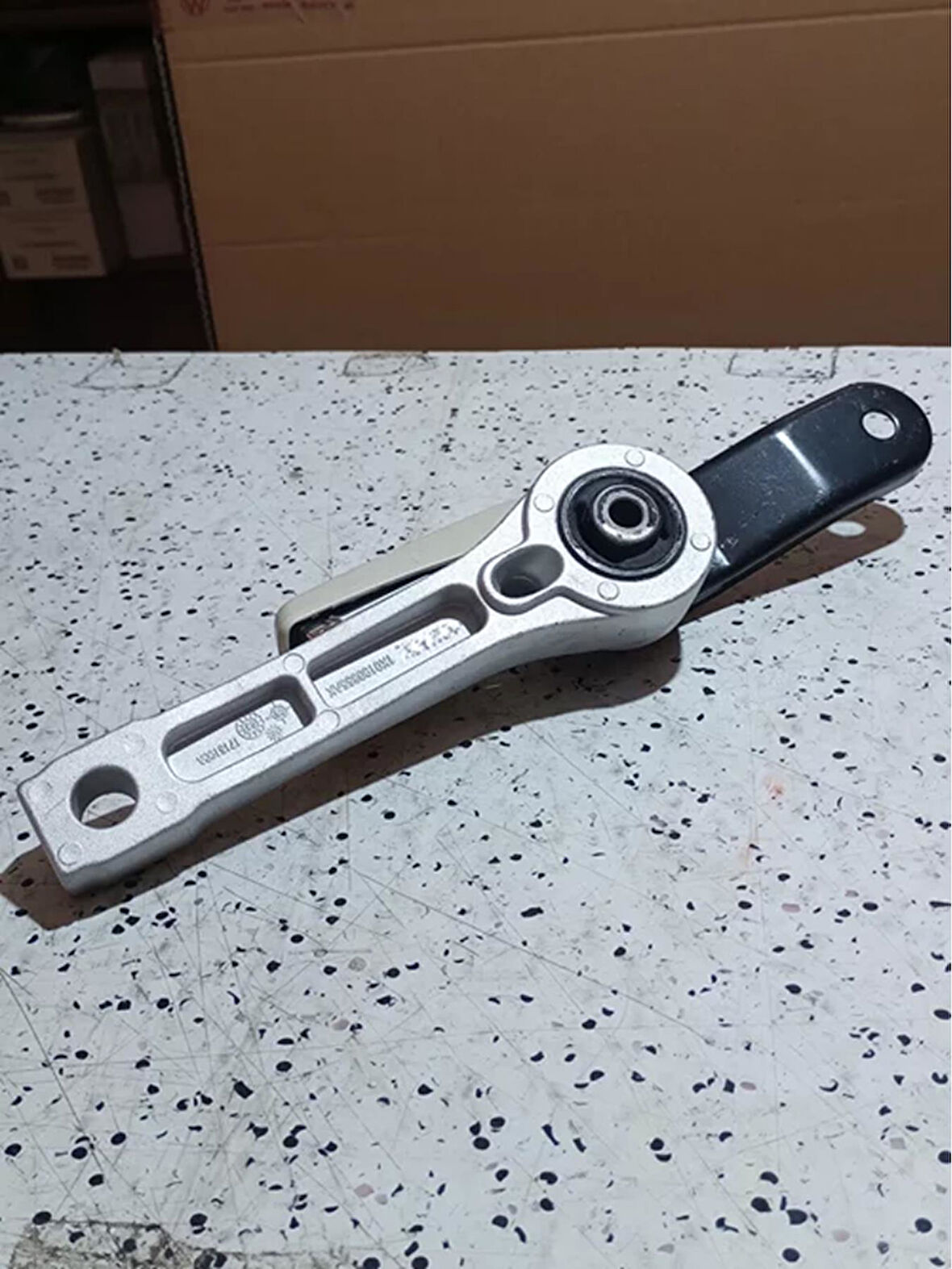 1K0199855AK 2011-2014 VW Jetta Şanzıman Takozu AtiParts