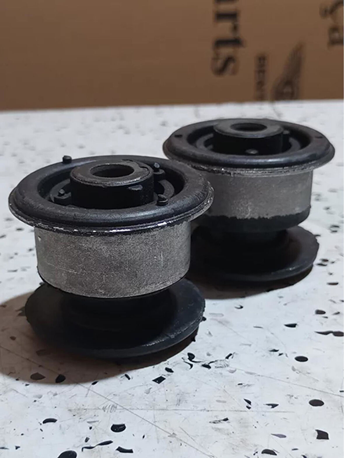 7L0407077 2010-2015 Audi Q7 Salıncak Burcu 2 li Paket AtiParts