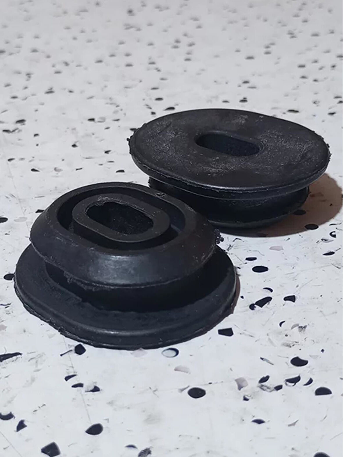 1K0121367F 2003-2005 VW Touran Radyatör Alt Takozu 2 li P AtiParts