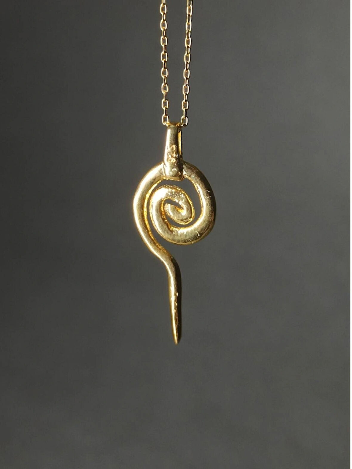 Altın Kaplama 925 Ayar Gümüş Spiral Kolye – El Yapımı Mitolojik Kolye – Boho Minimalist Takı- Anneler Günü Hediyesi