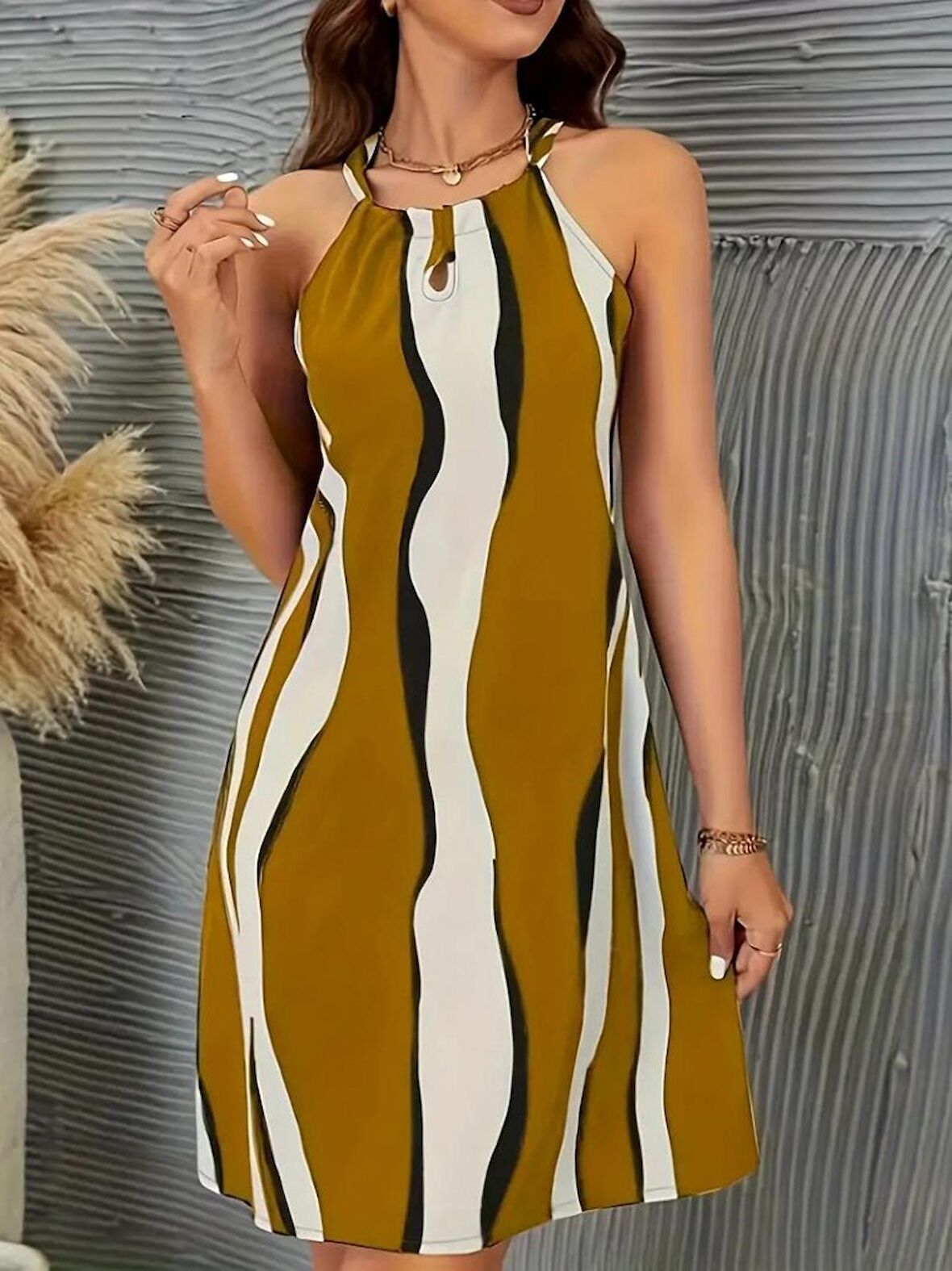 Buyers Butik Kadın Kolsuz Boyundan Bağlamalı Geometrik Desen Sandy Elbise
