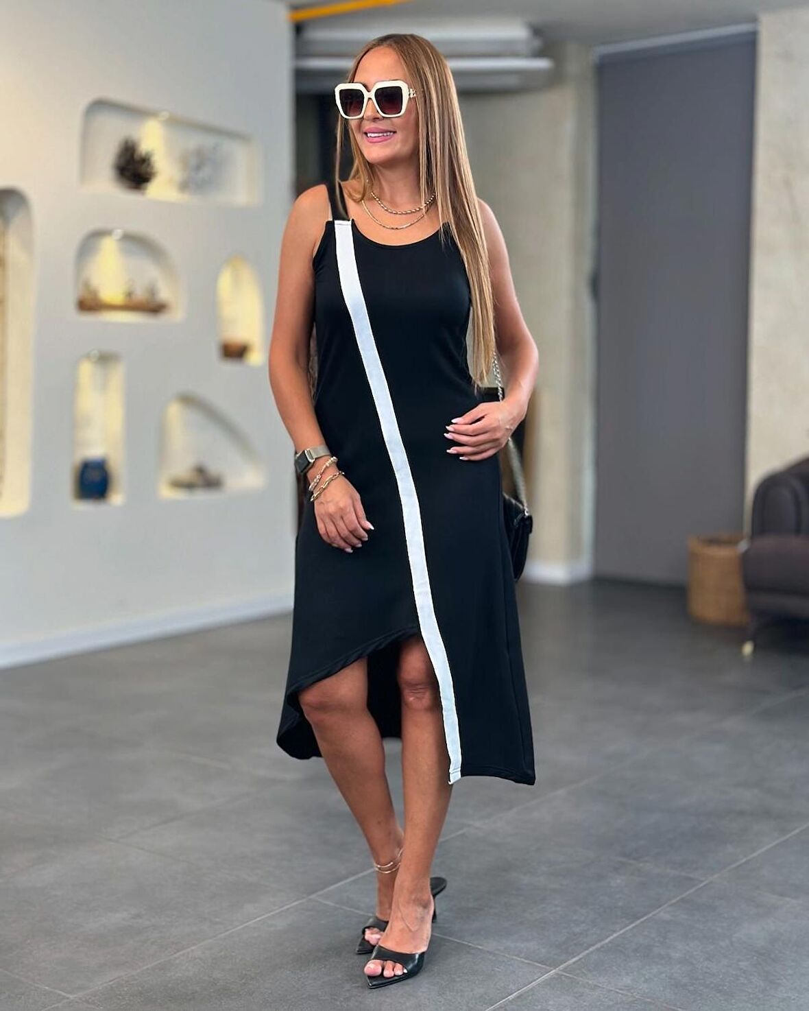 Buyers Butik Kadın Kalın Askılı çapraz Ribana Detaylı Midi Boy Elbise