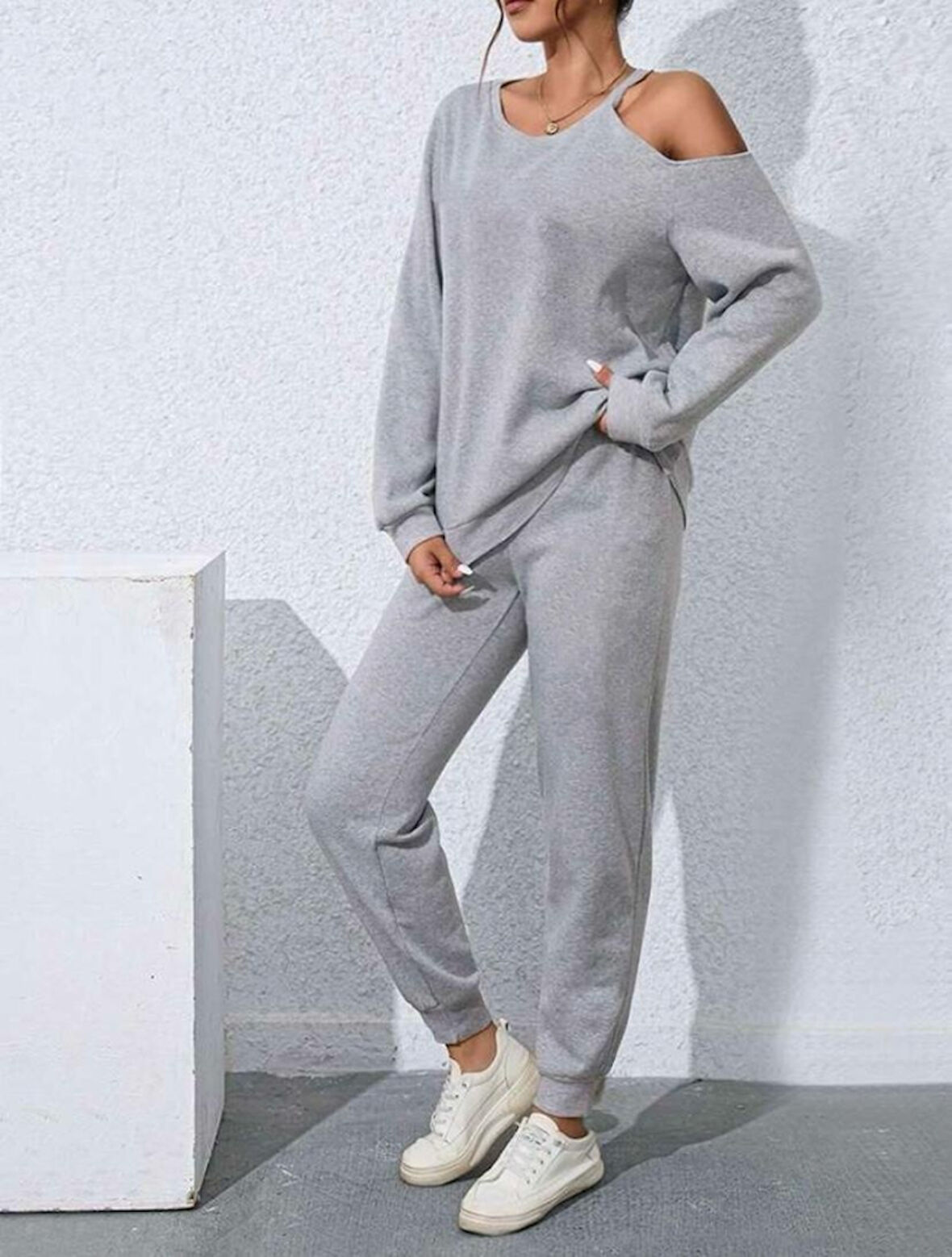 Buyers Butik Kadın Uzun Kollu Omuz Dekolteli Salaş Bluz Ve Yüksek Bel Pantolon Ikili Eşofman Takım