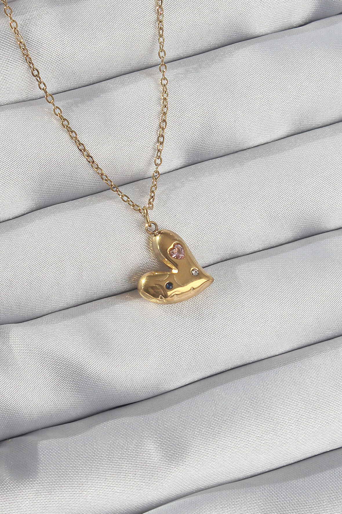 Buyers Butik 316L Çelik Zincir Gold Renk Renkli Zirkon Taşlı Kalp Kolye