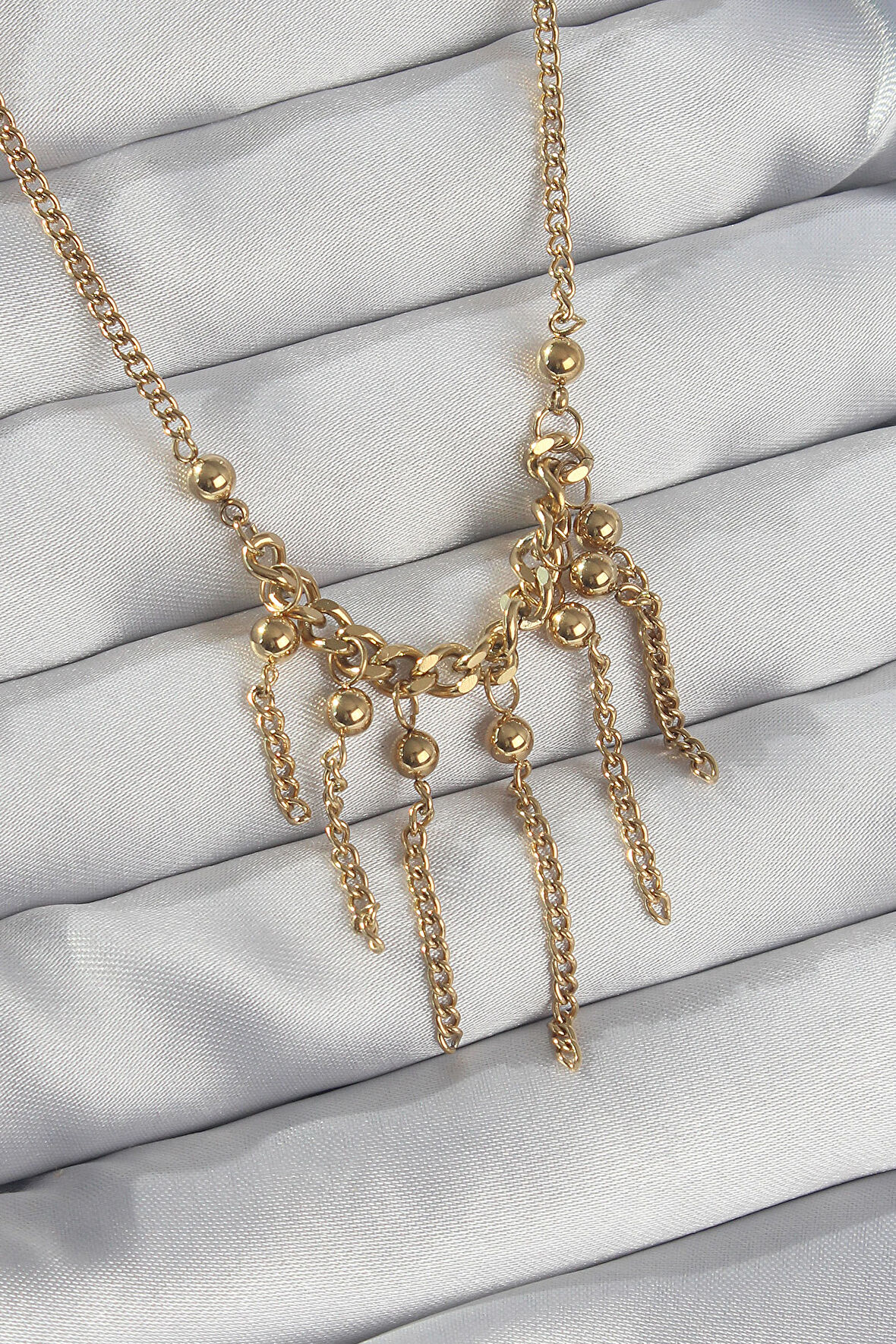 Buyers Butik 316L Çelik Zincir Gold Renk Topçuk Detay Sallantılı Zincir Kolye